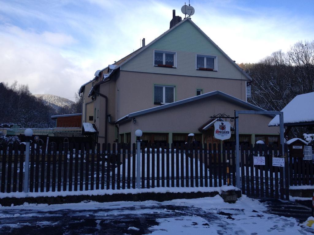 Penzion54 & Restaurace Ostrov  Buitenkant foto
